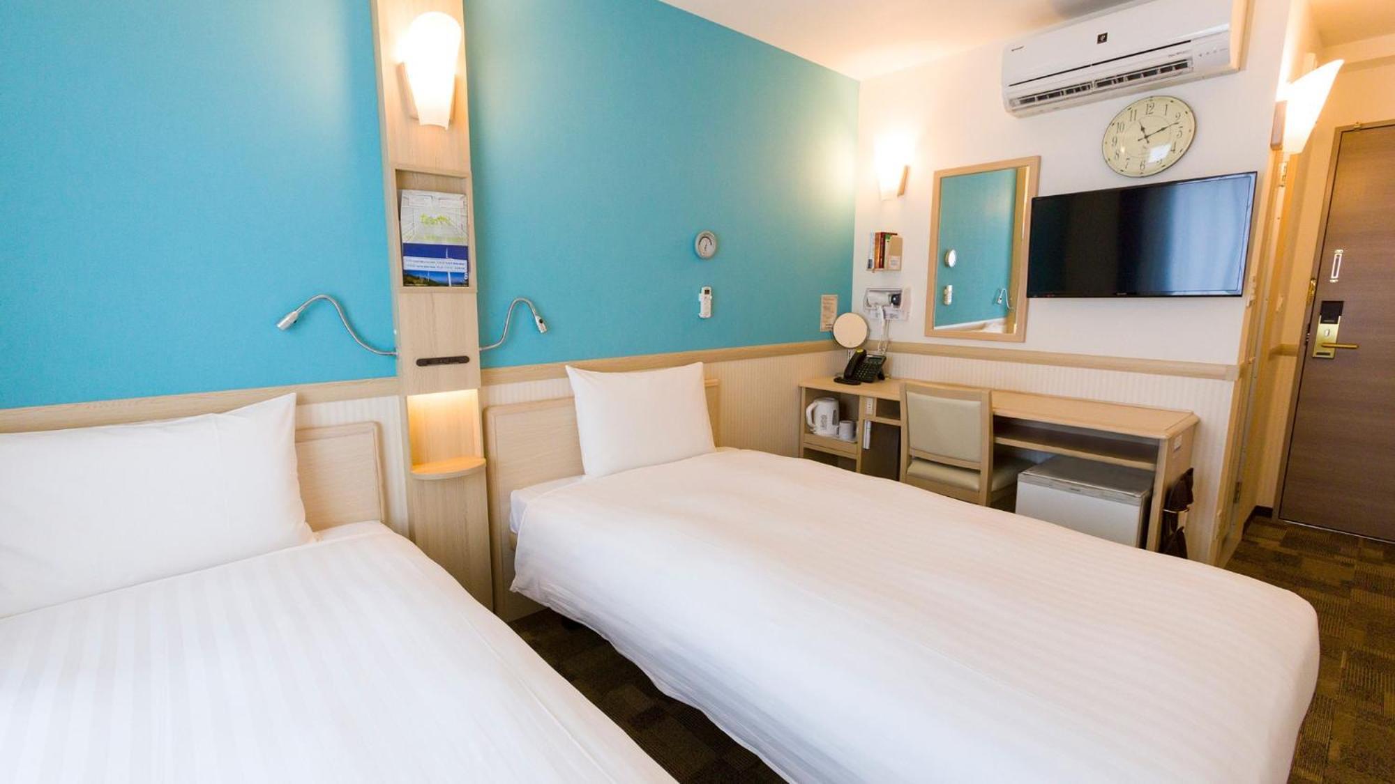 Toyoko Inn Osaka Kadoma-Shi Ekimae Moriguchi Rum bild