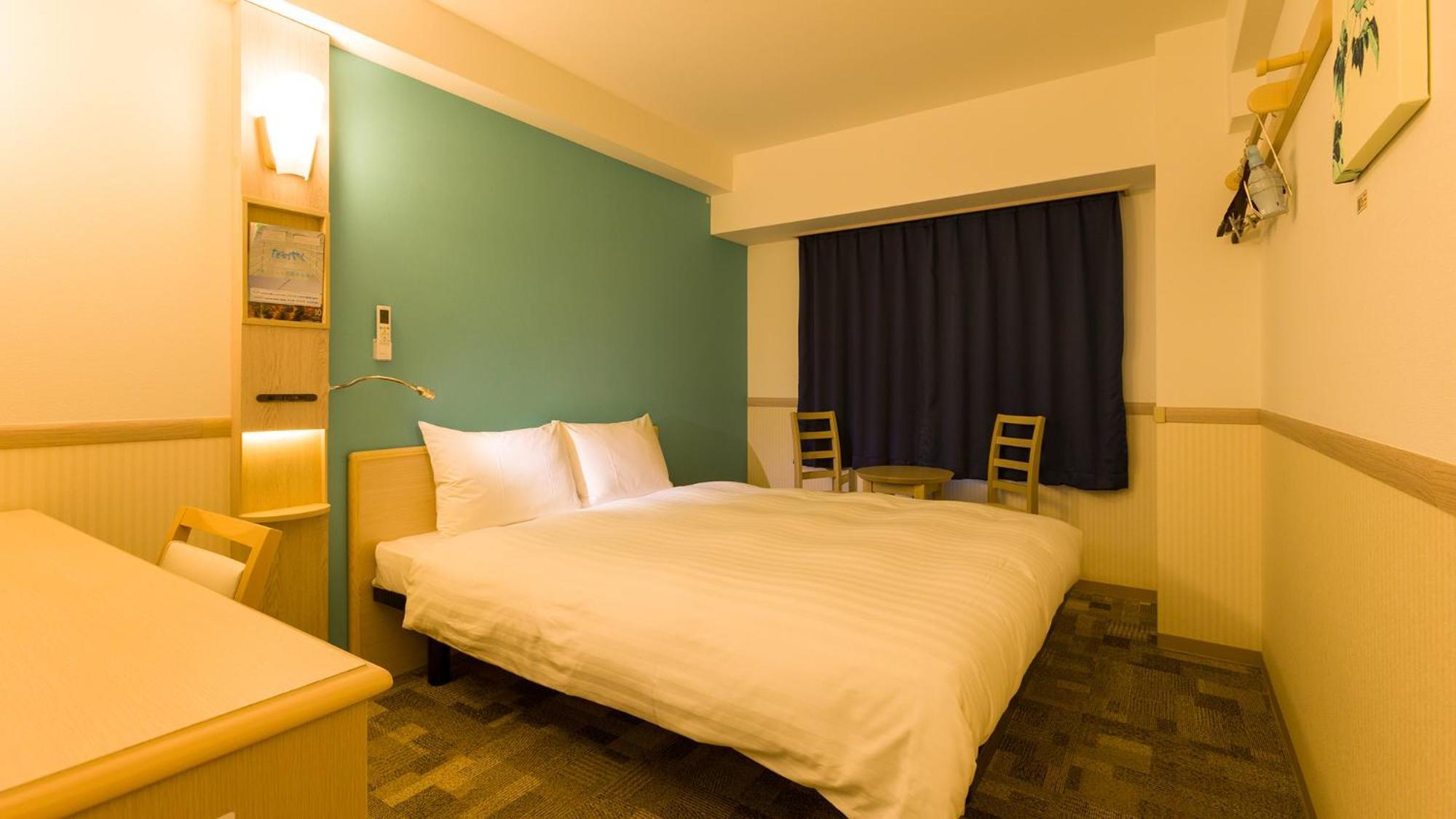 Toyoko Inn Osaka Kadoma-Shi Ekimae Moriguchi Rum bild